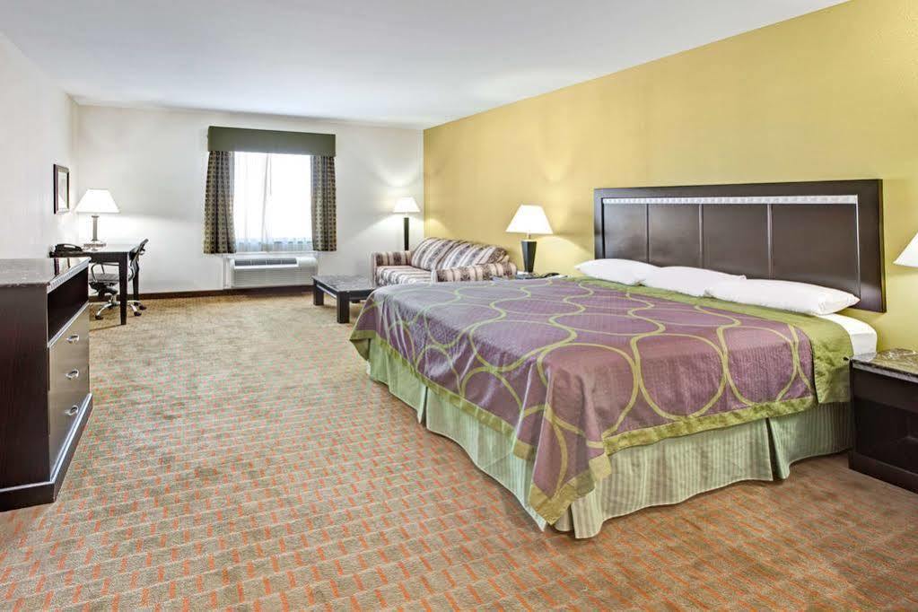Super 8 By Wyndham Laporte La Porte Eksteriør billede